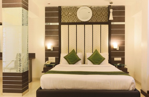 GIDC Hotel | Hotel Apple Inn