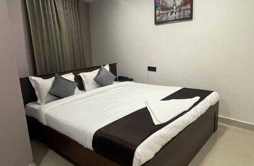 Cuttack Hotel | HOTEL BLACK GRAPES INN