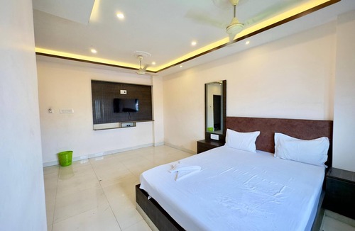 Dumdum Hotel | Hotel BN Palace