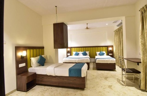 Mumbai Hotel | HOTEL CANDOR AMIGO