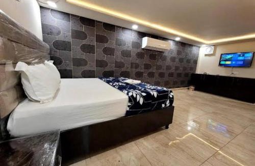 Jalandhar Hotel | Hotel Crown Inn