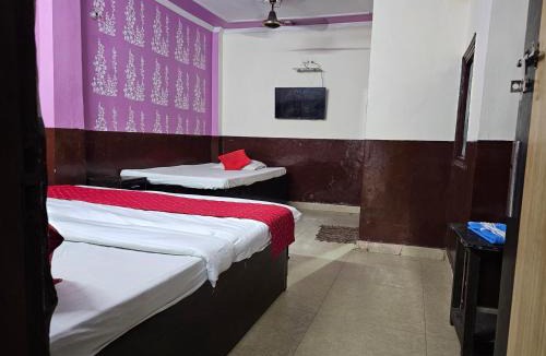 Nizamuddin East Hotel | Hotel Deurali Deluxe -02 Minutes Walk Nizamuddin Railway Station