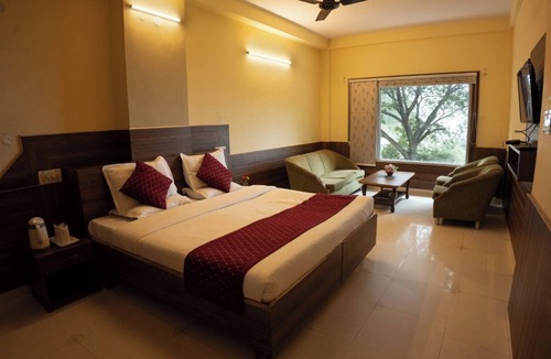 Kandaghat Hotel | Hotel Falcon Crest