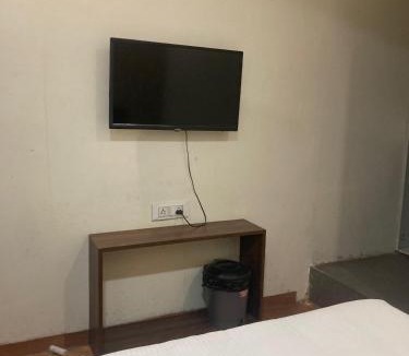 Wellington Pier Hotel | Hotel Grants Residency Colaba