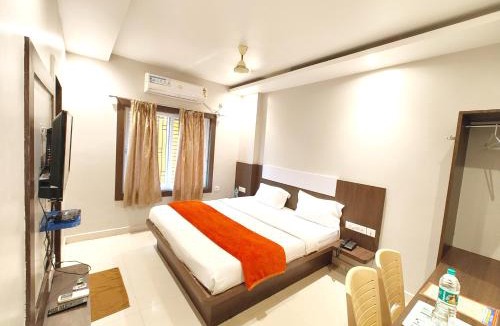 Puri Hotel | Hotel Home Town Puri Near Sea Beach and Temple - Fully AC Hotel with Lift, Wifi and Parking Facilities - Best Seller Hotel Near Golden Beach