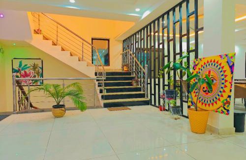 Amb Hotel | Hotel JCM Chintpurni