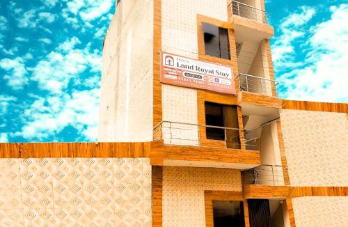 Phagwara Hotel | HOTEL LAND ROYAL STAYS - Premium Rooms In Budget