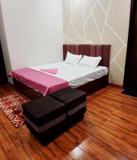 Phagwara Hotel | HOTEL LAND ROYAL STAYS - Premium Rooms In Budget