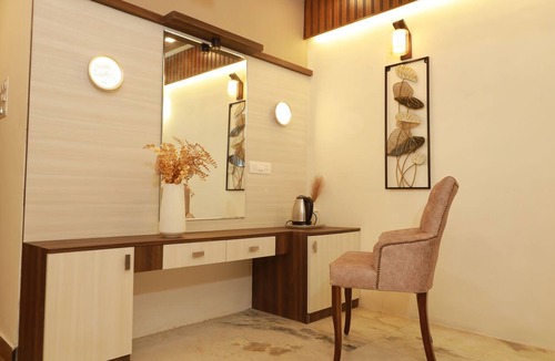 Kunnamkulam Hotel | Hotel Liwa Tower