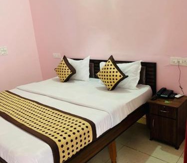 Chandigarh Hotel | Hotel Mahadev Home-Stay ! Near Chandigarh It'l Airport