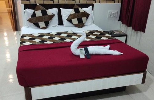 Chembur East Hotel | Hotel Metro Plaza