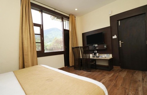 Sidhpur Hotel | Hotel Mirage Residency - Hill View Hotel in Dharamshala