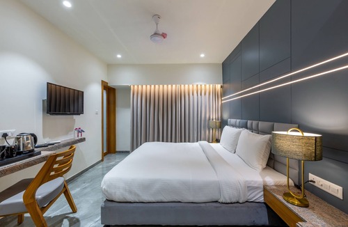 Ellis Bridge Hotel | Hotel Nalanda
