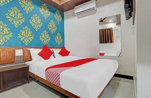 Kurla West House | Hotel O Mumbai Residency