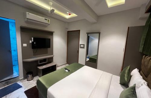 Navrangpura Hotel | Hotel Privilln