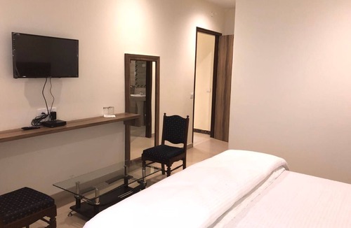 Moradabad Hotel | Hotel Red Sapphire
