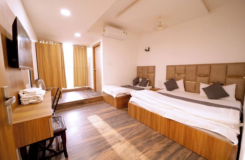 Sikandra Hotel | Hotel Saarthi