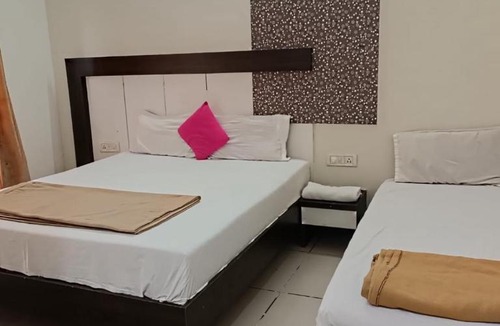 Rahata Hotel | Hotel sai shriyash