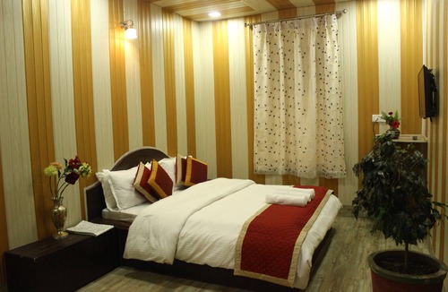 Mount Abu Hotel | Hotel Shanti Mount Abu