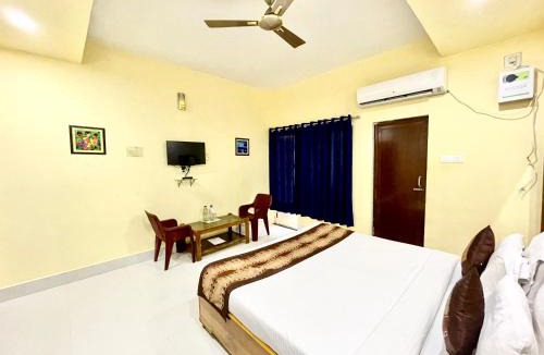 Puri Hotel | HOTEL SILICON ! PURI walking-from-sea-beach fully-Air-Conditioned-hotel Quiet-Place-with-parking near-temple-also - 2