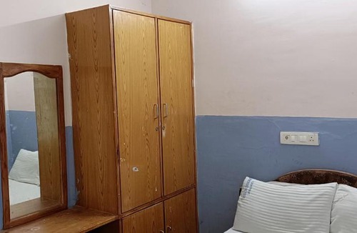 Tiruchanur Hotel | HOTEL SRI MUNI RESIDENCY
