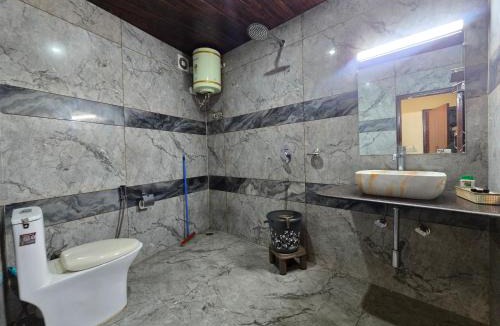 Bhagsu Nag Hotel | Hotel Summer Nest - Bhagsu Waterfall Area, McLeodganj