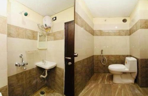 Kompally Hotel | Hotel SVS Luxury Rooms Suchitra Circle,Jeedimetla Hyderabad