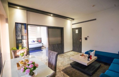 Bareilly Hotel | Hotel Swarn Towers