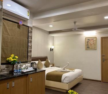 Surat Hotel | Hotel The Excellency
