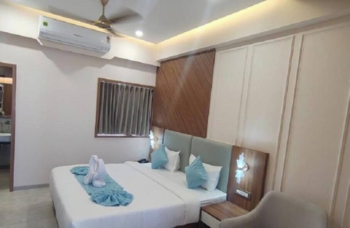 Dwarka Hotel | Hotel The Grand Bhagwati