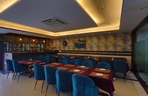Sector 5 Hotel | Hotel The Saffron Park