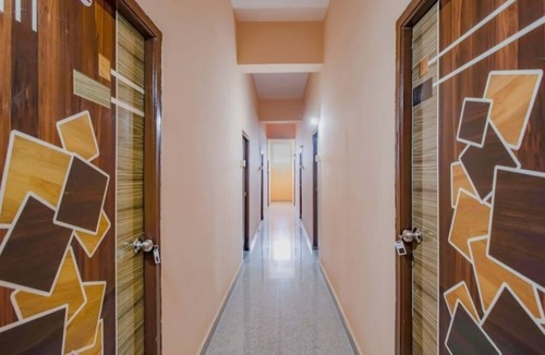 Tirupati Hotel | Hotel vvr sagaras nest