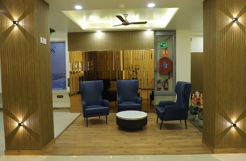 Paharganj Apartment | hotel welcome palace near McDonald's & new delhi railway station & connaught pla