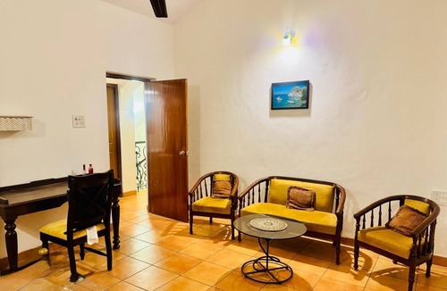 Kudal House | Independent Bungalow for rent at Siolim. Next to main market with parking for 2