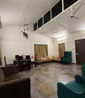Trimbak Ski Chalet | Infinity Farm with 3 AC,4 kms from Trimbakeshwar