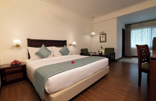 Munnar Hotel | Issacs Residency