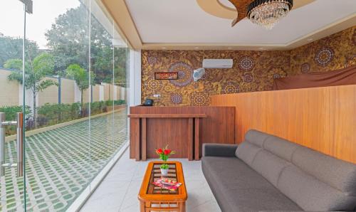 Yelagiri Hotel | Itsy Hotels Kurinji Stay Inn With Swimming Pool