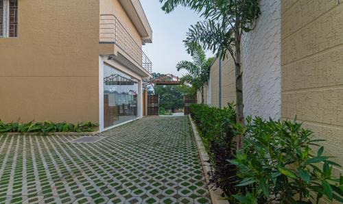 Yelagiri Hotel | Itsy Hotels Kurinji Stay Inn With Swimming Pool