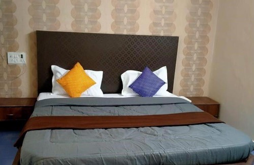 Kolhapur Hotel | J J Lodging