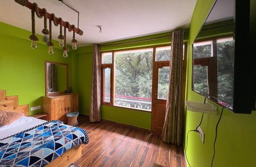 Old Manali Bed & Breakfast | Jack of all