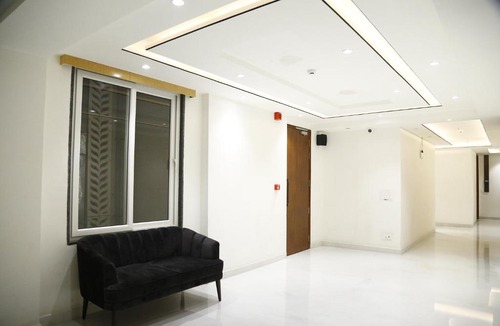 Dwarka Hotel | JAIMINIS LANDMARK