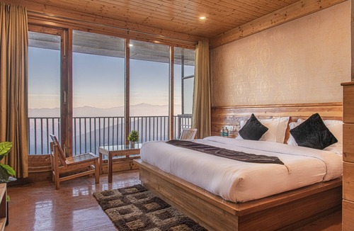 Theog Hotel | Jk Dream View Kufri 🙏🏿welcoming all guest & members we are happy to host you.