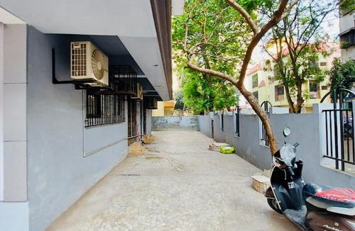 Malad West Bed & Breakfast | Kalpataru Hometel
