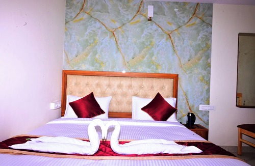 Yelahanka Hotel | KK COMFORTS