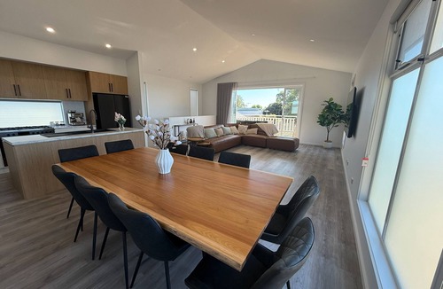 Muloowurtie House | Koolywurtie- Spacious, 5 bedrooms, close to beach!