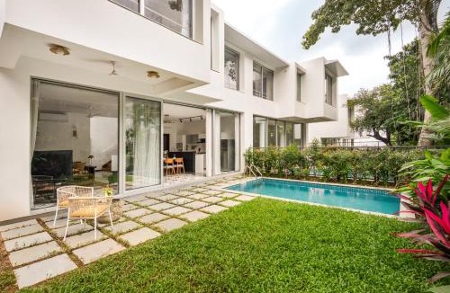 Nerul Villa | La Agueda by The Blue Kite - 2BHK Luxury Villas, 10 mins to Candolim Beach & 5 mins to Casino with Private Pool, Fully Equipped Kitchen, Garden, 24x7 Security & WiFi