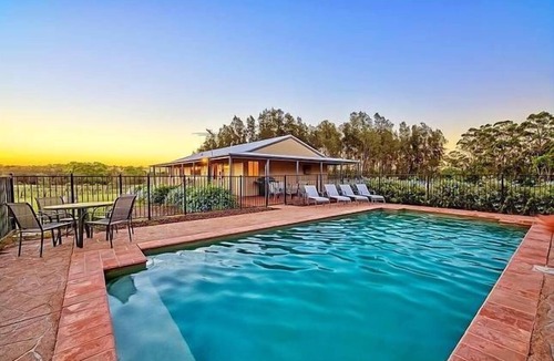 Pokolbin House | La Vigna Function and Wedding Accommodation the whole vineyard sleeps up to 40