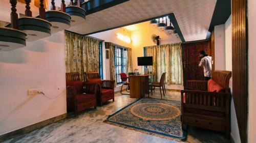 Erezha Hostel | Lake and Paddy holiday home