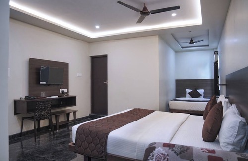 Mayiladuthurai Hotel | Lakshmi Residency and Mini Hall