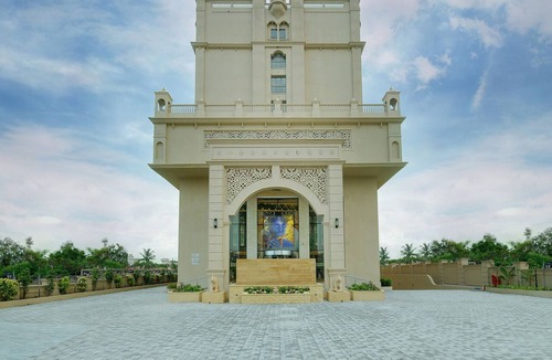 Dwarka Hotel | Lemon Tree Premier Dwarka